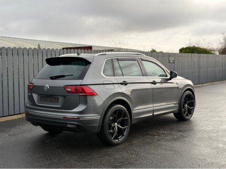 2019 Volkswagen Tiguan 2019 Volkswagen Tiguan R-Line thumbnail