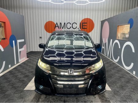 2017 Honda Odyssey 2017 HONDA ODYSSEY 7 SEATER ABSOLUTE 2.0L HYBRID / 98K KMS / ADAPTIVE CRUISE CONTROL, ELECTRIC DOORS, REVERSE CAMERA & MORE €21,950