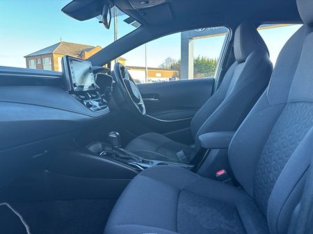 2023 Toyota Corolla LUNA H/B 4DR AUTO €22,950 thumbnail