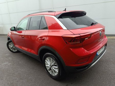 2023 Volkswagen T-Roc 1.0 TSI 110HP Life rear Camera & Apple Carplay €28,995