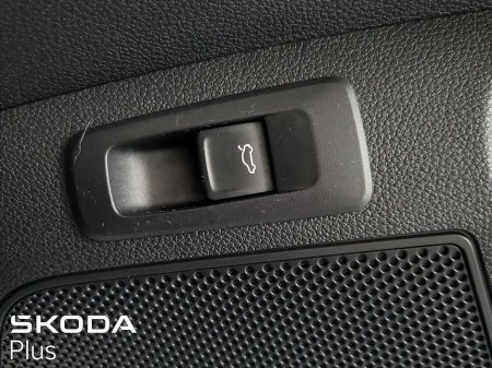 2023 Skoda Karoq Sportline 2.0Tdi 115Bhp DSG €39,950 thumbnail