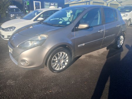 2012 Renault Clio 1.2 16V ETHANOL TOMTOM ED ECO €4,995