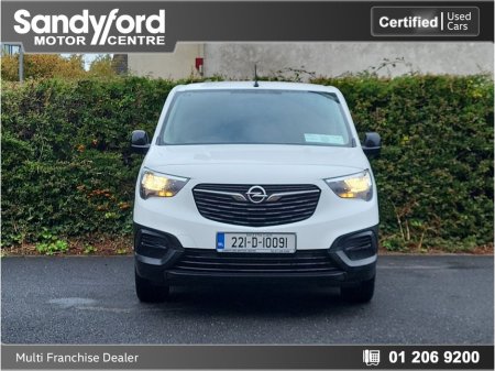 2022 Opel Combo 1.5 Turbo D 100PS Energy €11,341 thumbnail