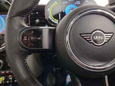 2022 MINI Hatch Electric Level 3 €22,950 thumbnail