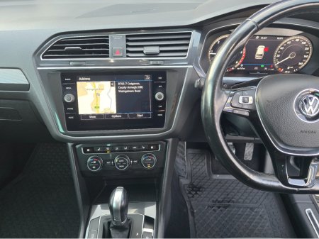 2018 Volkswagen Tiguan HIGH LINE-AUTOMATIC-4 MOTION-LOW MILEGE €23,450 thumbnail