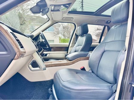 2019 Land Rover Range Rover 2.0 Si4 PHEV Vogue Auto!!!!! €32,950 thumbnail