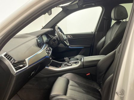 2022 BMW X5 xDrive45e PHEV M Sport / Pro Pack / Pan Roof €64,995 thumbnail