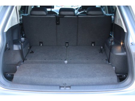 2022 Volkswagen Tiguan Allspace Black Edition R Line * Sunroof * 7 Seats €43,950 thumbnail