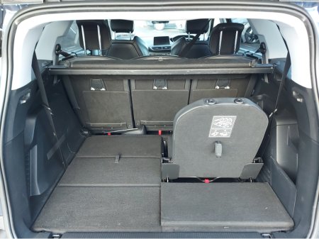 2018 Peugeot 5008 ALLURE 1.6 BLUE HDI 120 4 4DR €16,950 thumbnail