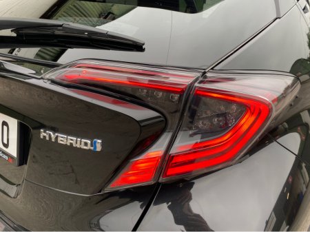 2019 Toyota C-HR SOL 1.8 PETROL HYBRID AUTOMATIC SUV *TOP SPEC IRISH JEEP* *FULL TOYOTA SERVICE HISTORY* *NCT 03/2027* *TAX 06/2026 €180 ROAD TAX* *FINANCE ARRANGED TODAY* €20,950 thumbnail