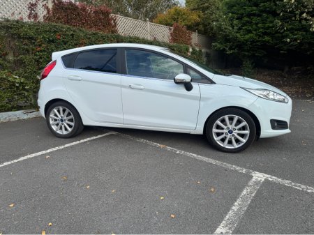 2016 Ford Fiesta 1.0 Petrol Titanium Ecoboost in exceptional condition, fresh NCT & warranty €8,750