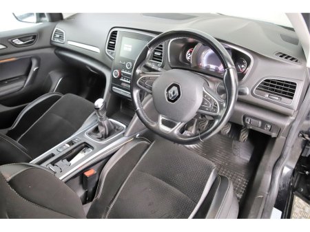 2017 Renault Megane 1.6 DCI 6SPD GRAND COUPE DYNAMIQUE NAV €12,490 thumbnail