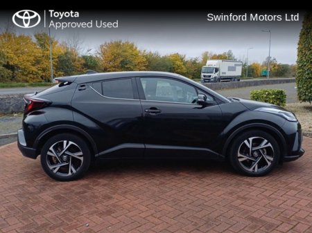 2023 Toyota C-HR C-HR HYBRID SPORT €30,995
