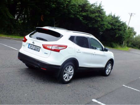 2016 Nissan Qashqai 1.5 SV MY16 E6 4DR €9,500