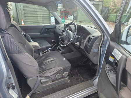 2004 Mitsubishi Pajero Mitsubishi Pajero 3.2 Low Milage €6,250