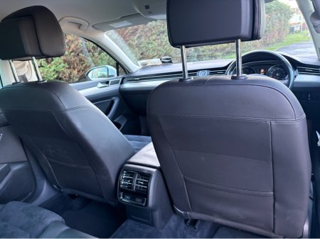 2015 Volkswagen Passat HIGHLINE 2.0 TDI MANUAL 6SPEED FWD 150HP 4DR €13,950 thumbnail