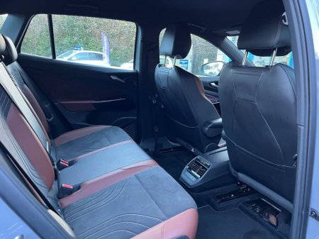 2021 Volkswagen ID.4 PRO LIFE 77KWH // PARKING SENSORS // DIAMOND CUT ALLOYS // LEATHER/ALCANTARA HEATED SEATS €20,900 thumbnail