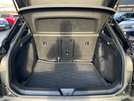 2022 Volkswagen ID.4 PRO 128 KW LIFE DX 77KWH 174BHP 5 €23,900 thumbnail