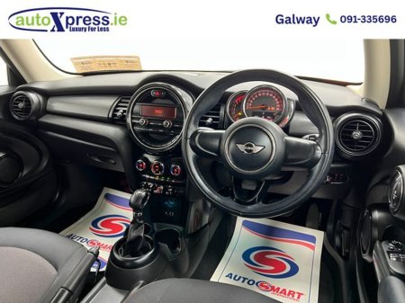 2017 MINI Cooper D 1.5 Automatic €15,895