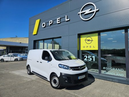 2023 Opel Vivaro  €16,000