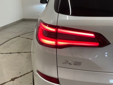 2022 BMW X5 xDrive45e PHEV M Sport / Pro Pack / Pan Roof €64,995 thumbnail