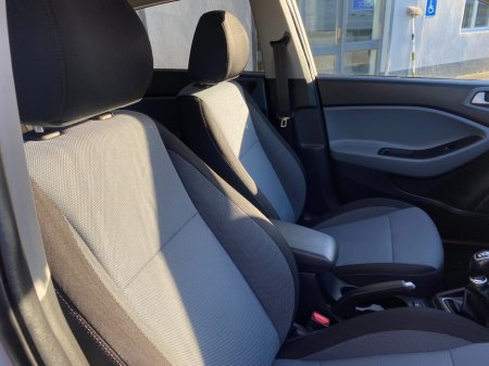 2019 Hyundai i20 1.2 Deluxe €13,950 thumbnail