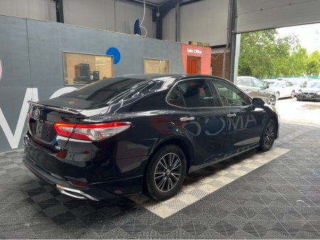 2017 Toyota Camry ONLY €19950 2.5 HYBRID / 75k KMs / REVERSE CAMERA , ADAPTIVE CRUISE & MORE €19,950 thumbnail