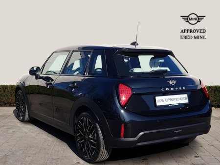 2025 MINI Hatch Exclusive Level 1 €39,995