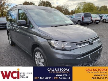2025 Volkswagen Caddy Maxi Life Wheelchair Taxi Caddy Life 122bhp 7 seats €69,000