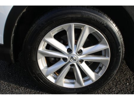 2017 Nissan Qashqai 1.5 SV MY16 NC E6 4DR €14,295 thumbnail