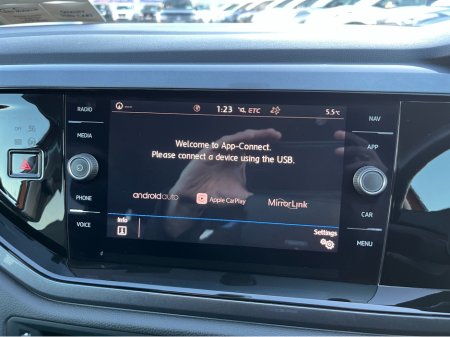 2018 Volkswagen Polo HIGHLINE AUTOMATIC 1.0 PETROL //HIGH SPEC//LOW MILES//ADAPTIVE CRUISE CONTROL//CARPLAY//REVERSE CAMERA//KEYLESS ENTRY// €14,950 thumbnail