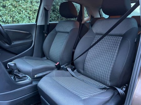 2016 Volkswagen Polo COMFORTLINE 1.2 TSI // 16" GTI ALLOYS // REVERSE CAMERA // ADAPTIVE CRUISE CONTROL €12,900 thumbnail