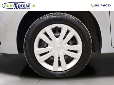 2020 Honda Fit 1.5 E:HEV BASIC Automatic, Reversing camera €16,495 thumbnail