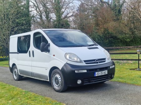 2003 Opel Vivaro  €4,295