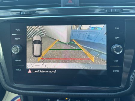 2023 Volkswagen Tiguan Allspace 2.0 TDI 150HP Life €38,950 thumbnail