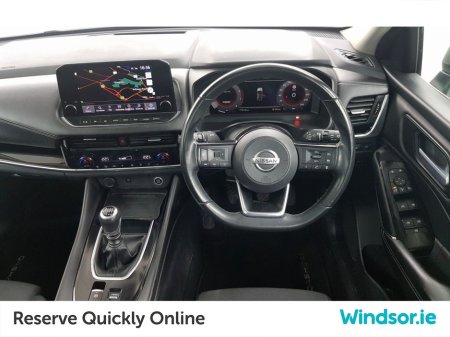 2022 Nissan Qashqai 1.3 PET MILD HYBRID SV PREMIUM €27,995 thumbnail