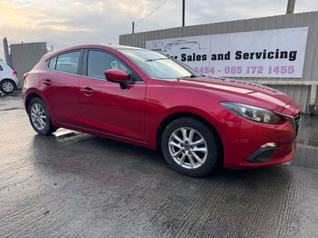 2017 Mazda Mazda3 1.5 D 105PS EXECUTIVE IPM 4 4DR €10,800