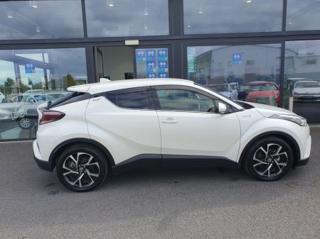 2017 Toyota C-HR HALF LEATHER * 1.8 SELF CHARGING HYBRID €19,450