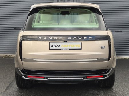 2023 Land Rover Range Rover SE P440E HYBRID €109,995 thumbnail