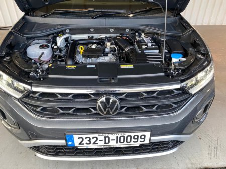 2023 Volkswagen T-Roc LIFE 1.0 TSI MANUAL 6SPEED FWD 110HP 5 €27,450 thumbnail