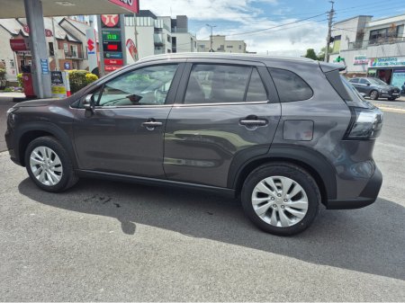 2025 Suzuki S-CROSS Motion €35,750