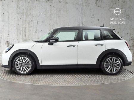2025 MINI Hatch Cooper C 5 Door €36,900