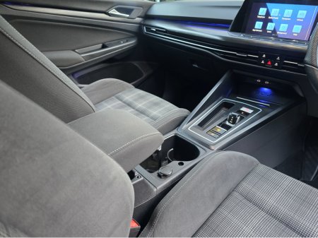 2021 Volkswagen Golf 212 VW GOLF MK 8 GTD 200BHP WINTER PACK €38,995 thumbnail