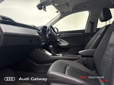 2021 Audi Q3 35 TDI 150HP SE A/T €34,450 thumbnail