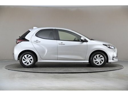 2021 Toyota Yaris 1.5 PETROL HYBRID *9"ANDROID CAR PLAYER*REVERSE CAM*PARK SENSORS* €17,880 thumbnail