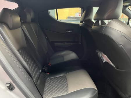 2020 Toyota C-HR €22950! 2020 TOYOTA C-HR G 1.8 AUTOMATIC / REVERSE CAMERA / CRUISE CONTROL €22,950 thumbnail