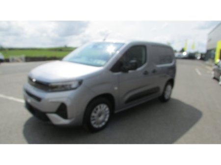 2025 Opel Combo SPORTIVE 1.5 D-TURBO €22,500