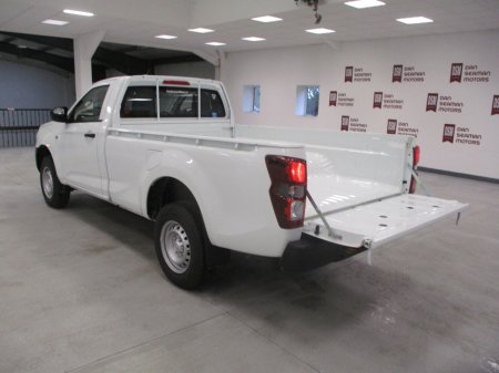 2026 Isuzu D-MAX  €36,199 thumbnail