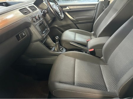 2016 Volkswagen Caddy MAXI TREND 7 SEATER TDI 102HP MANUAL 5SPEED 5DR €14,950 thumbnail