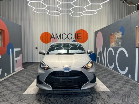 2021 Toyota Yaris 1.5 HYBRID X / 95k KMs / REVERSE CAMERA & MORE €17,950